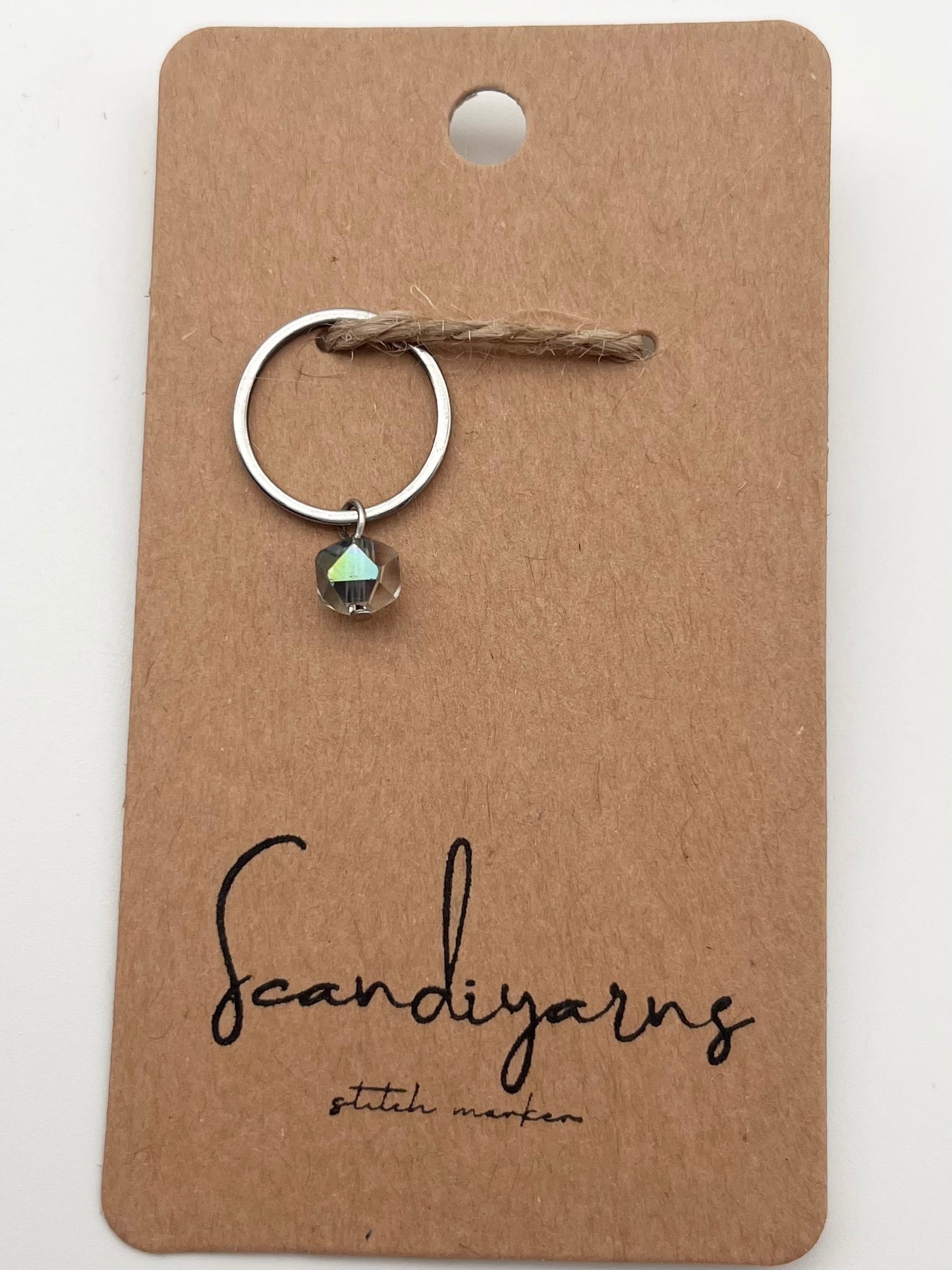 Facettperle Blau mit großem Ring Silber