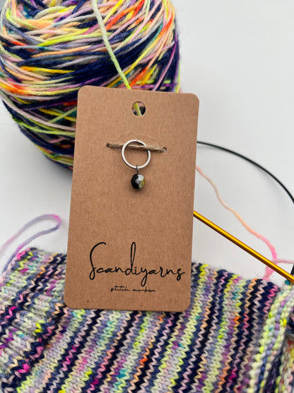 Rondellperle Schwarz mit kleinem Ring Silber