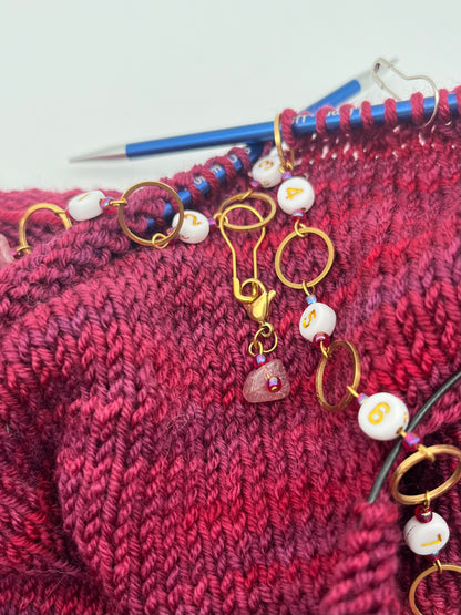 Reihenzähler 1-10 Erdbeerquarz mit kleinem Ring Gold