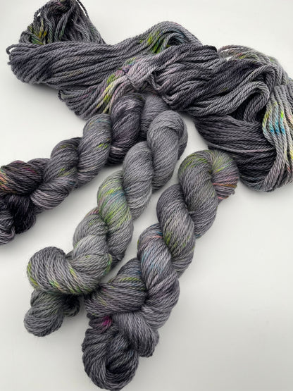 Black Diamond Puffy Worsted