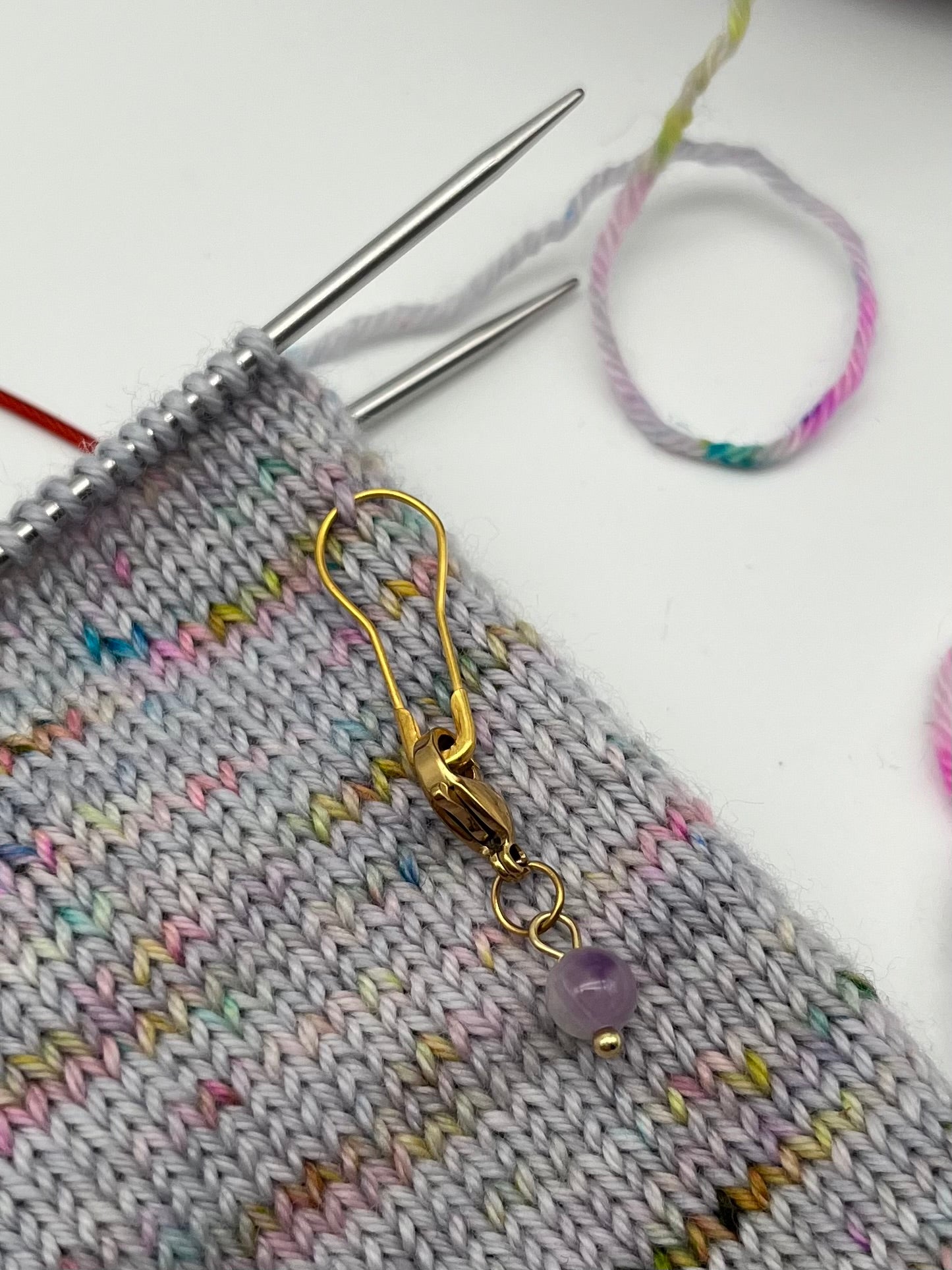 Amethyst mit Karabiner Gold