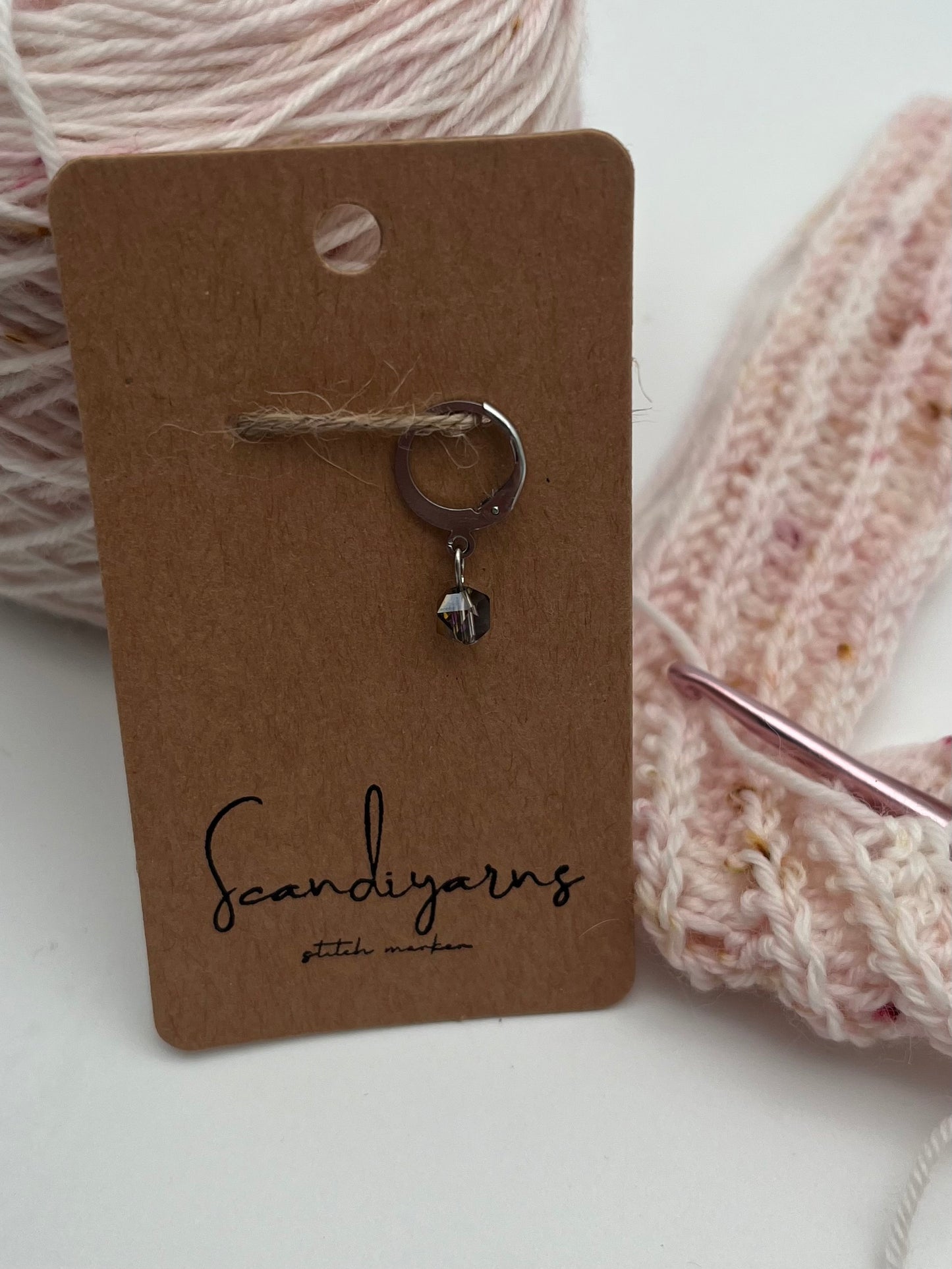 Facettperle Blau mit Huggie Silber