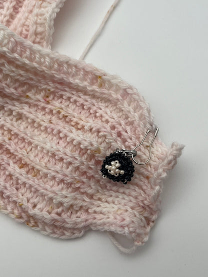 Schäfchen Schwarz mit Karabiner Silber