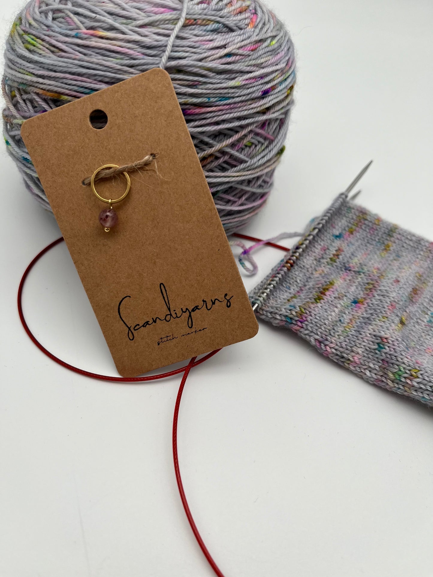 Erdbeerquarz mit kleinem Ring Gold