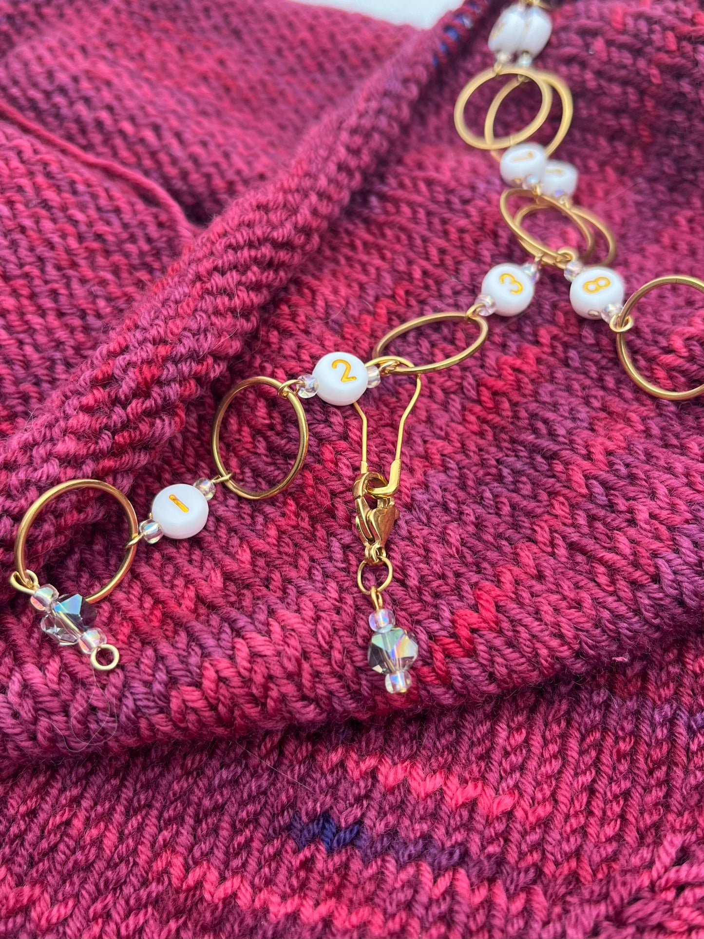 Reihenzähler 1-10 Facettperle mit großem Ring Gold