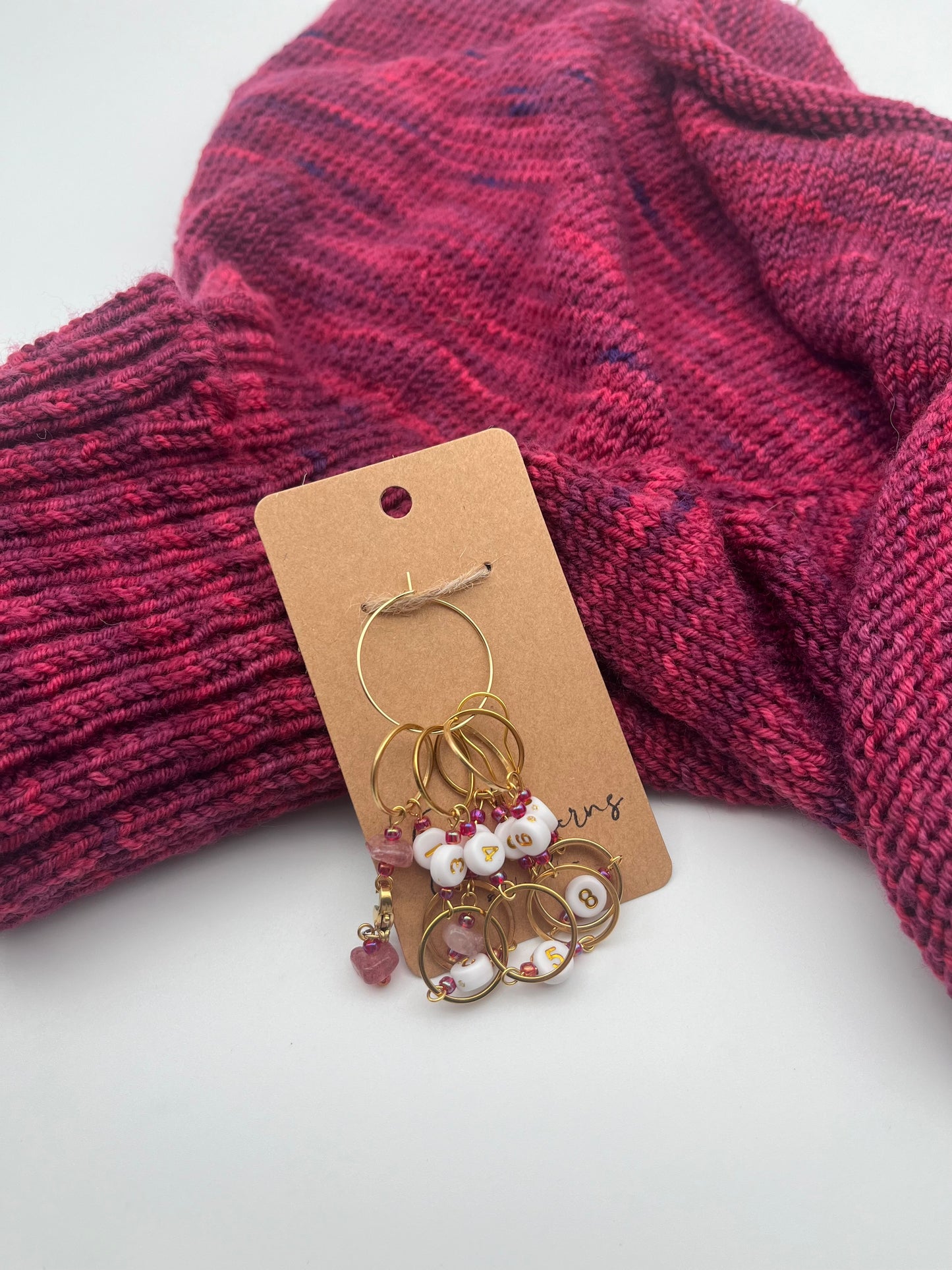 Reihenzähler 1-10 Erdbeerquarz mit großem Ring Gold