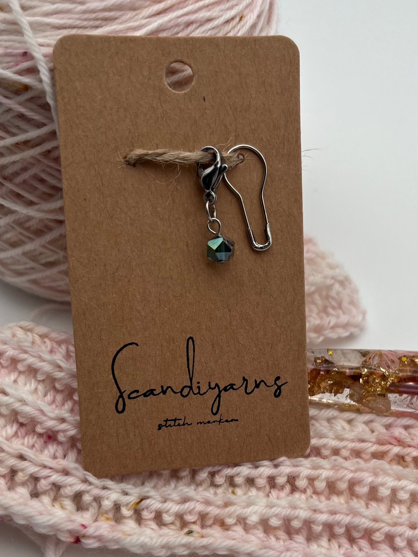 Facettperle Blau mit Karabiner Silber