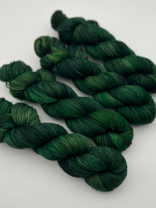 Bottle Green Soft DK