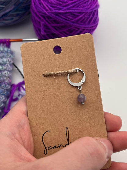 Amethyst mit Huggie Silber