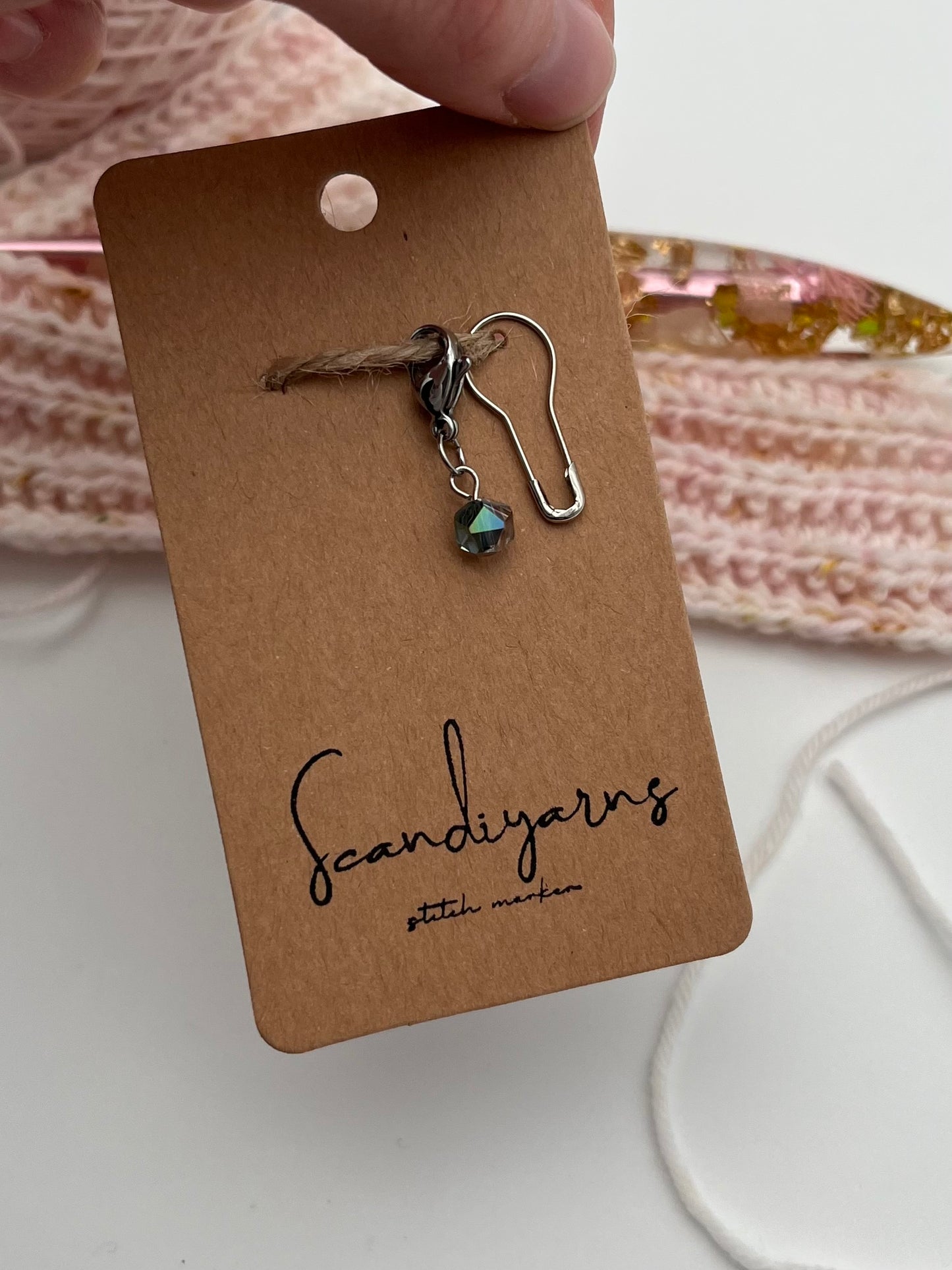 Facettperle Blau mit Karabiner Silber