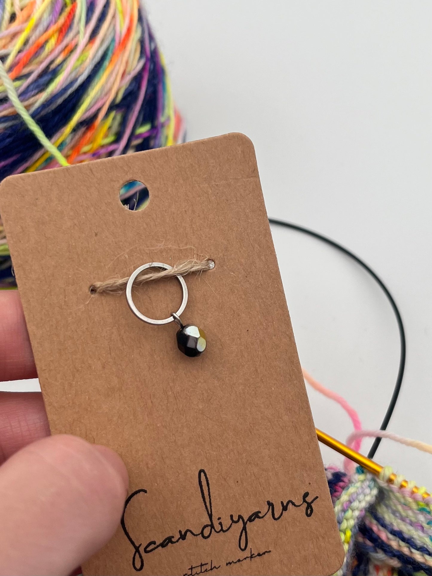 Rondellperle Schwarz mit kleinem Ring Silber