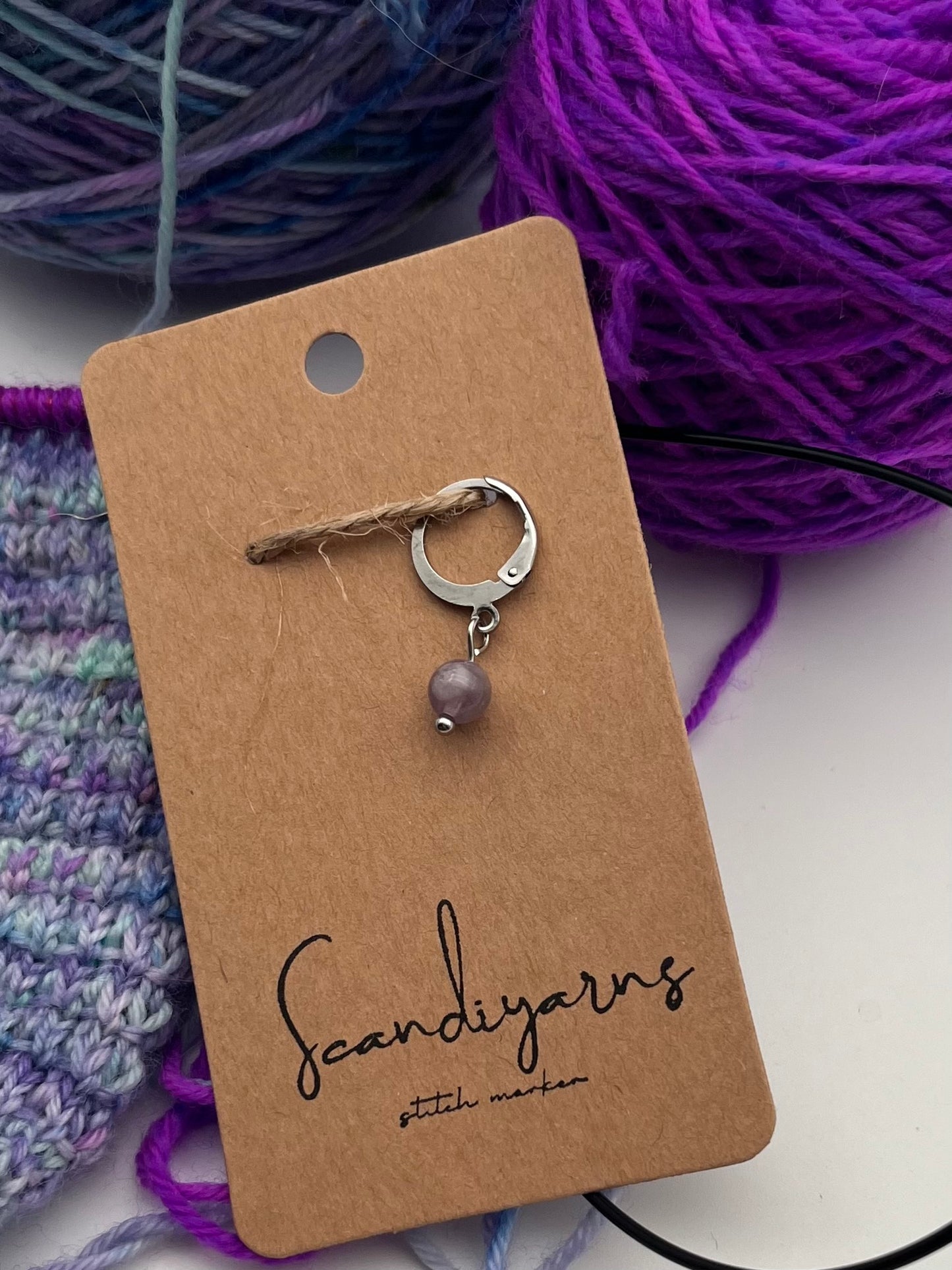 Amethyst mit Huggie Silber