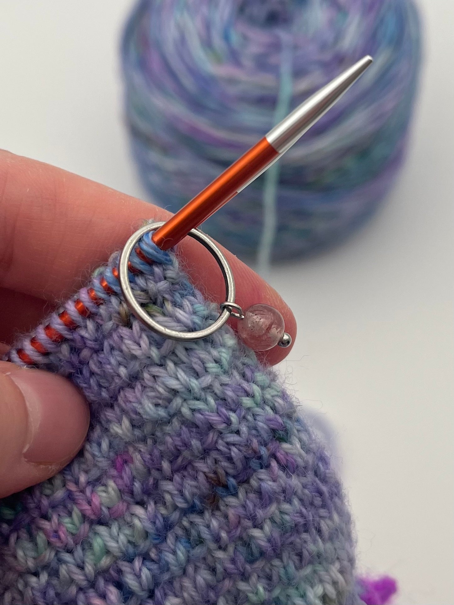 Erdbeerquarz mit großem Ring Silber