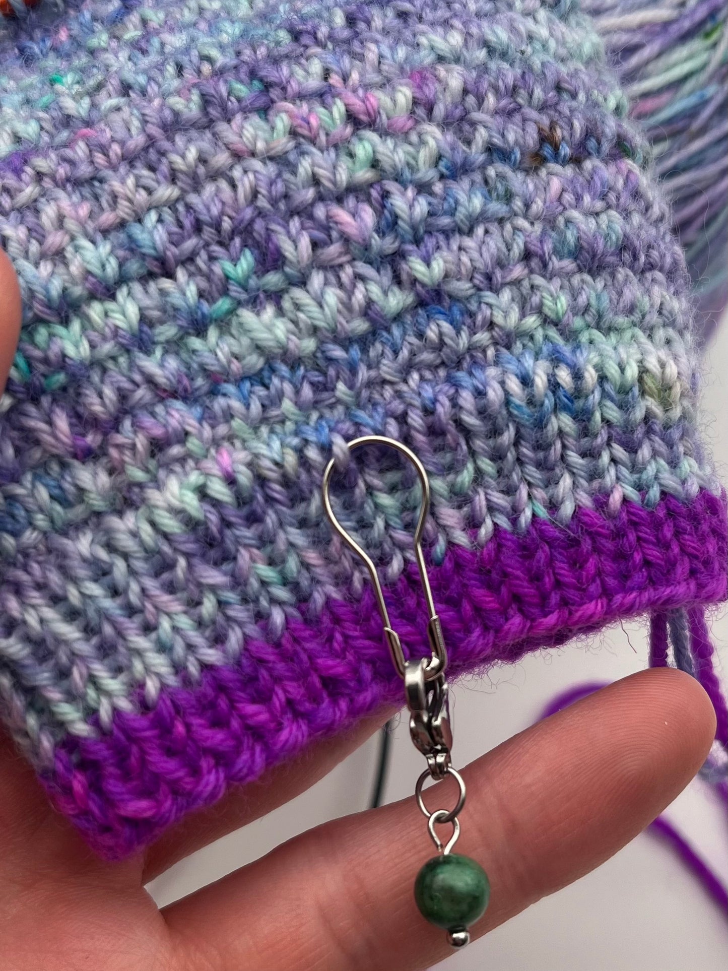 Lapislazuli mit Karabiner Silber