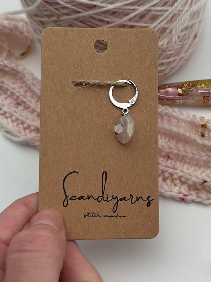 Fluorit und Facettperle mit Huggie Silber