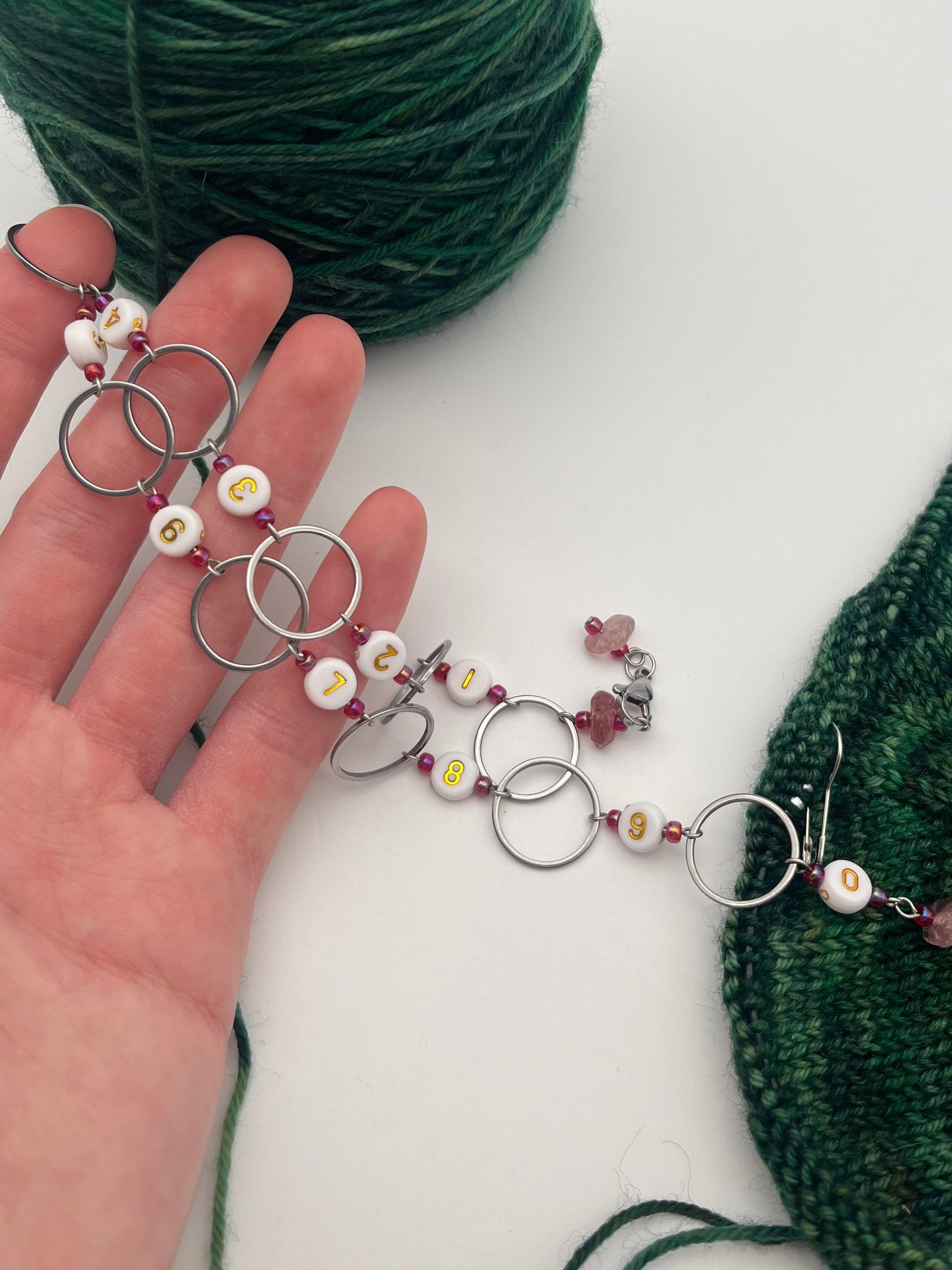 Reihenzähler 1-10 Erdbeerquarz mit großem Ring Silber