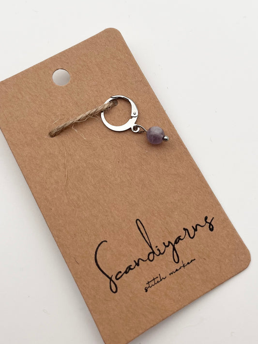 Amethyst mit Huggie Silber