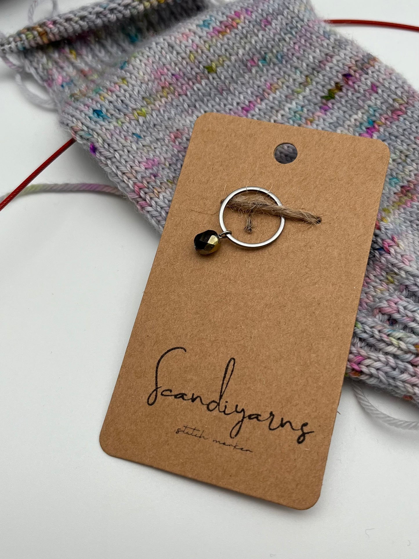 Rondellperle Schwarz mit großem Ring Silber