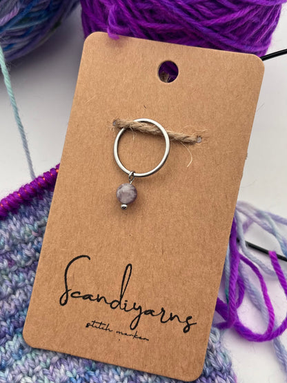 Amethyst mit großem Ring Silber