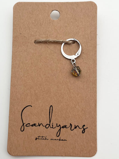 Facettperle Blau mit Huggie Silber