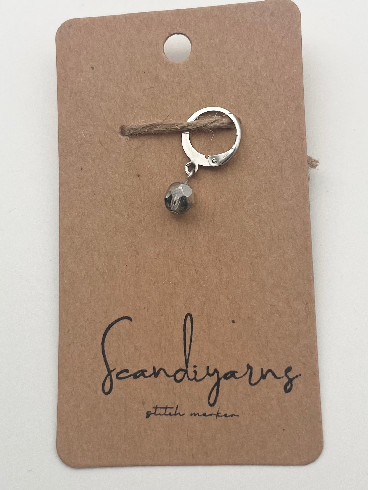 Rondellperle Silber mit Huggie Silber