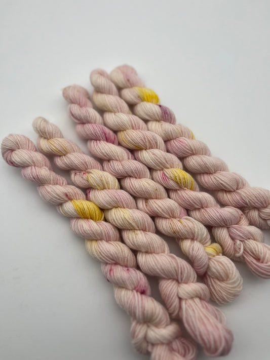 Whispering Rose Classic Sock Mini