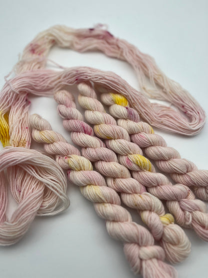 Whispering Rose Classic Sock Mini