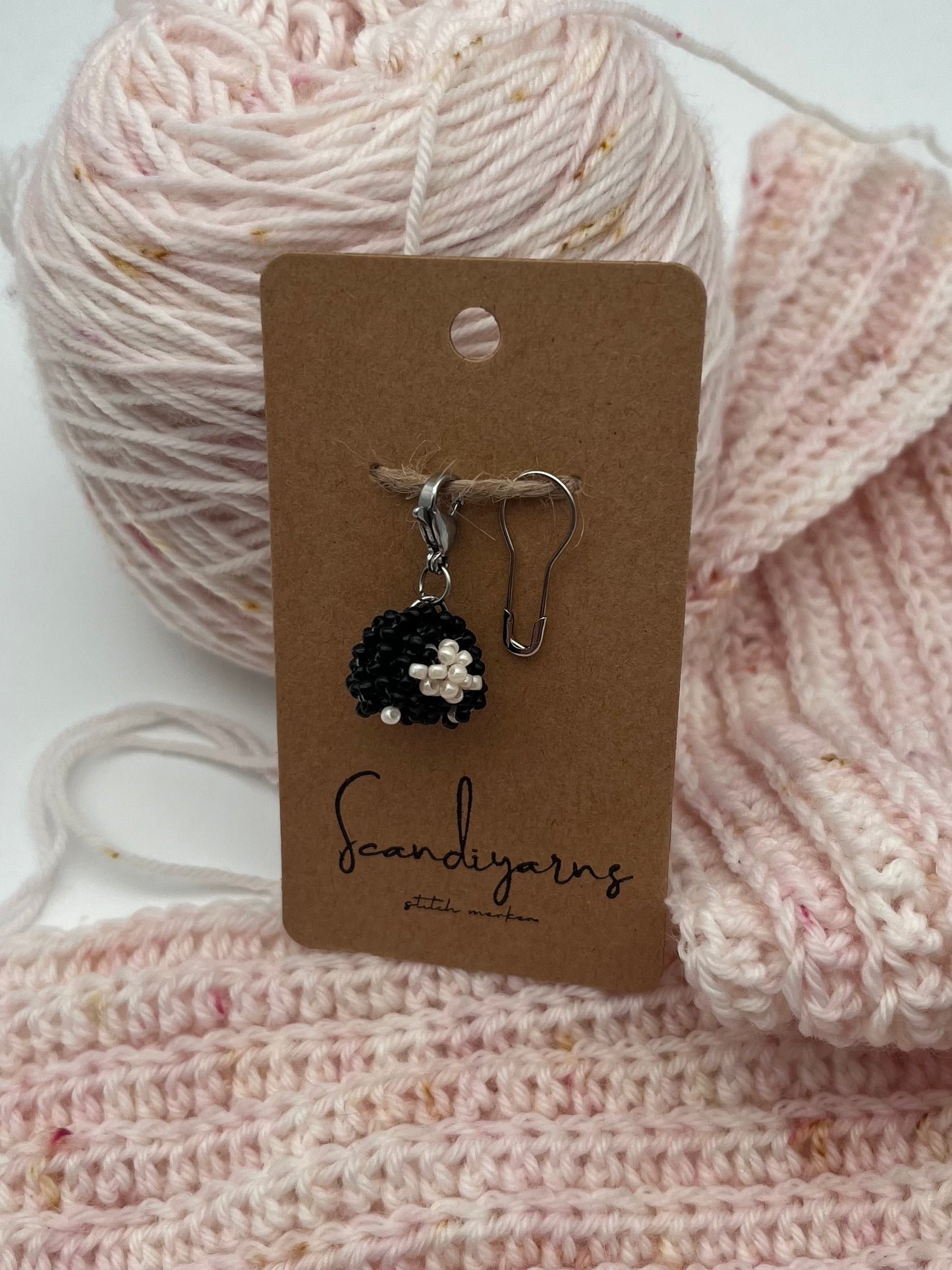 Schäfchen Schwarz mit Karabiner Silber