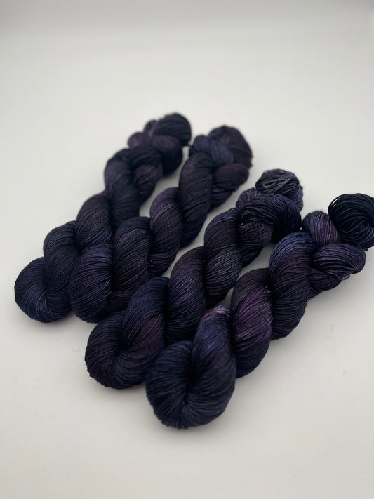 Moody Silky Sock